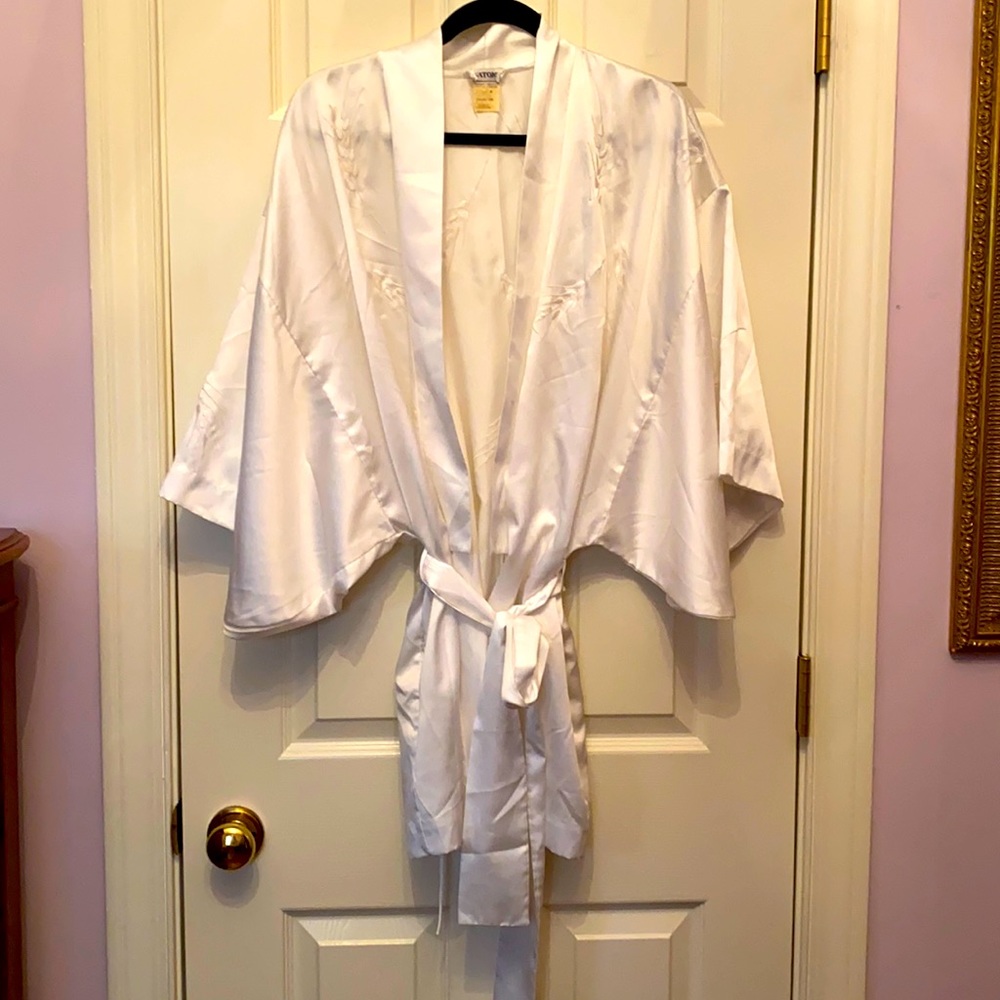 Vintage Unique Natori Robe